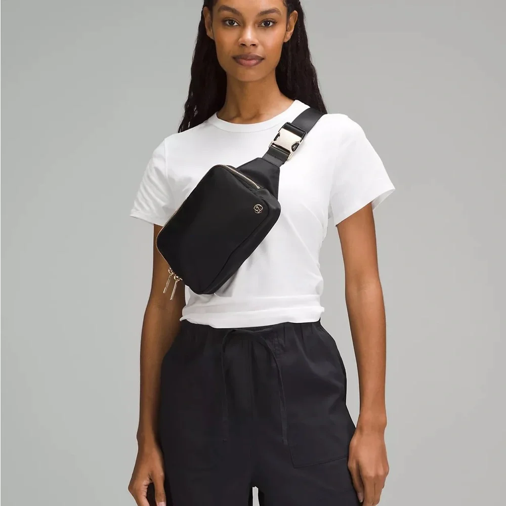 Lululemon Everywhere Belt Bag Large 2L Metal Hardware - Picture 1 of 7